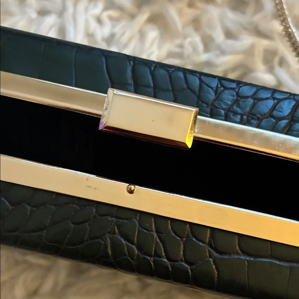 H&M Black Mini Bag with Gold Chain - Picture 4 of 5